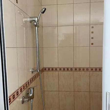 Ahava Apartment *